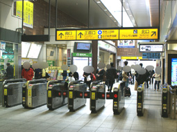 JR巣鴨駅