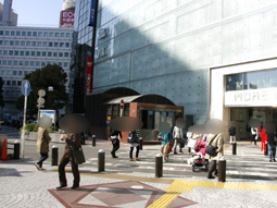 JR横浜駅西口付近
