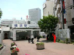 JR横浜駅北西口付近